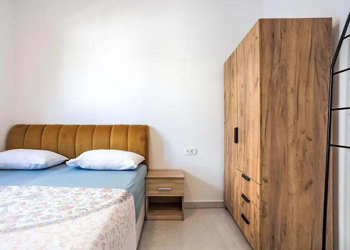 Sunny Pool By Interhome Lägenhet