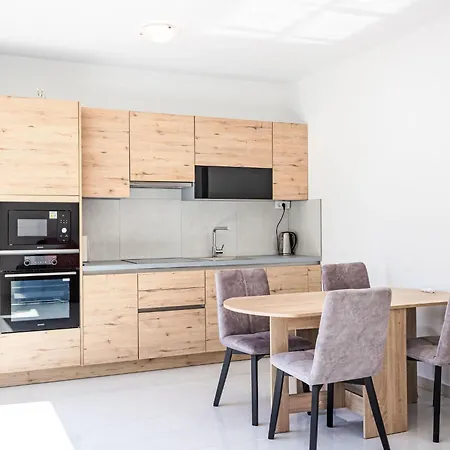 Sunny Pool By Interhome تروغير