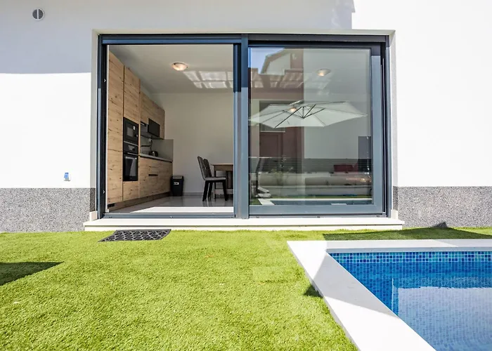 Sunny Pool By Interhome *
