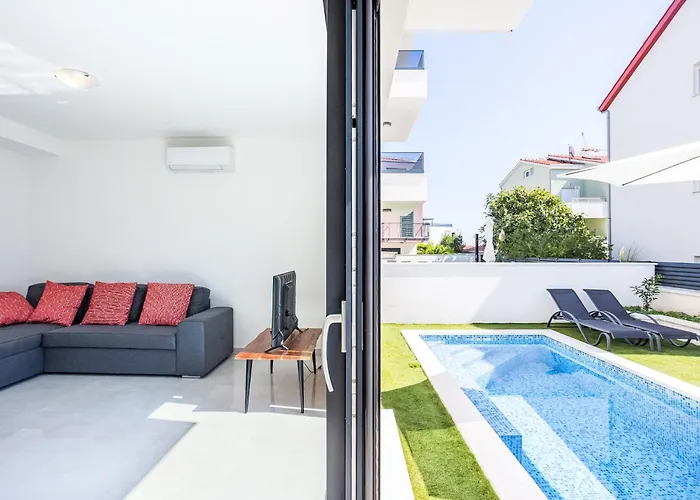 Apartment Sunny Pool By Interhome Trogir
